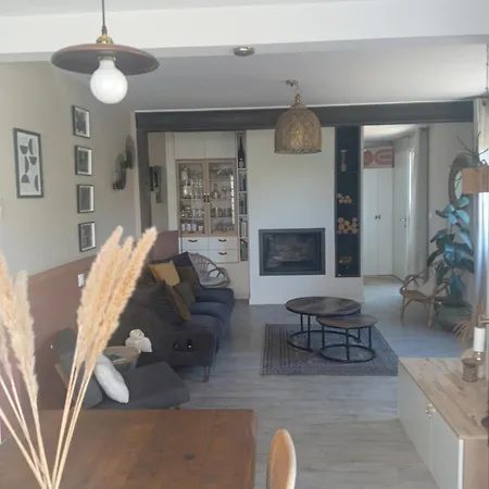 Maison Au Calme En Bord De 빌라 *